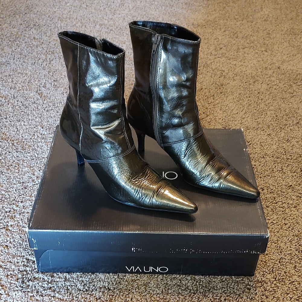 Grey Patent Leather Heeled Boots for Women